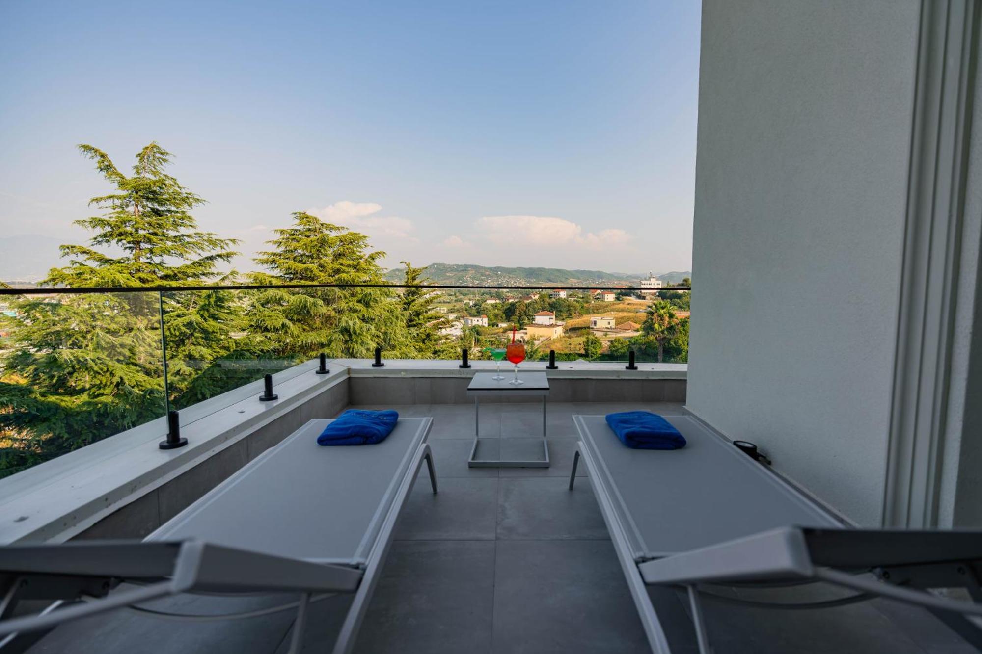 Royal Hill Hotel Vorë Exterior foto